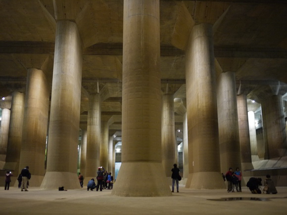 首都圏外郭放水路の調圧水槽