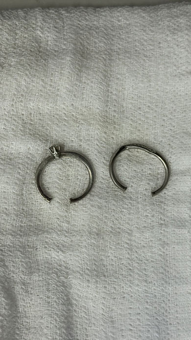 リングカッターで切断した指輪