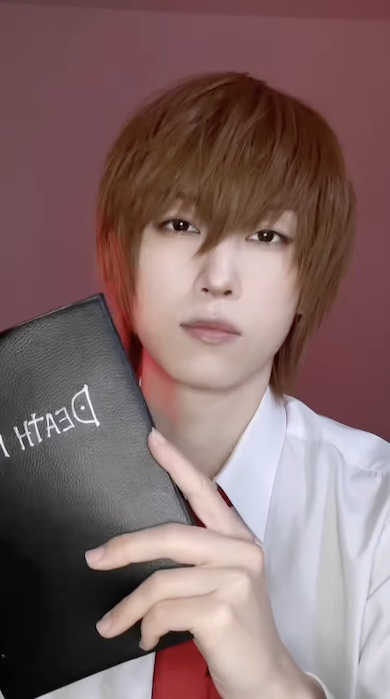 『DEATH NOTE』夜神月のコスプレメイク