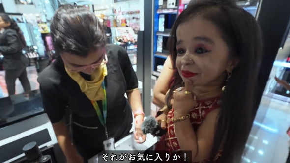 世界一小さい女性に密着