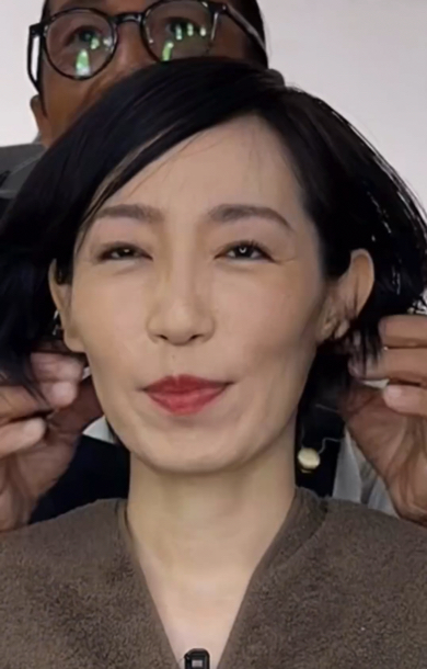 ストレートアイロンでふんわりヘアに