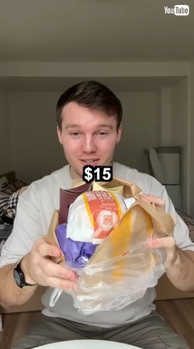 マクドナルド日本独自メニューを購入