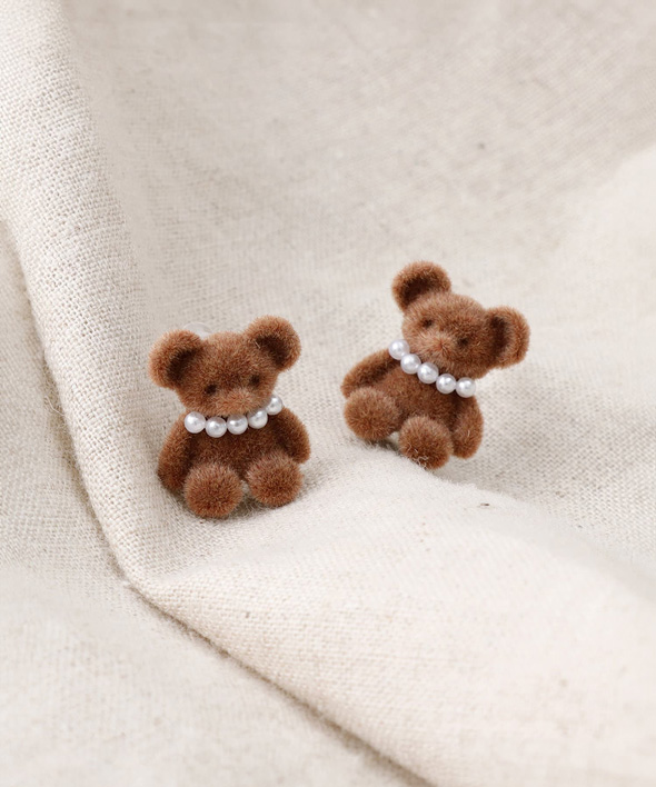 シルバニアファミリー 赤ちゃん スリコ キッズ クマ 樹脂イヤリング 抱っこ 3COINS