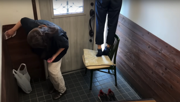 玄関のものを全出してお掃除