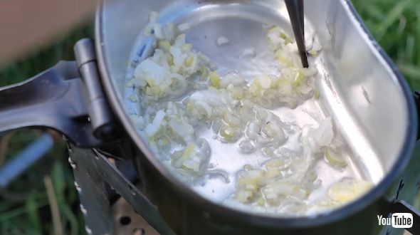 キャンプでおいしいラーメン作り