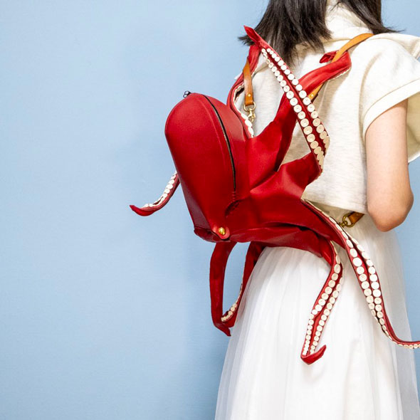 タコバッグ・背負ったところ1