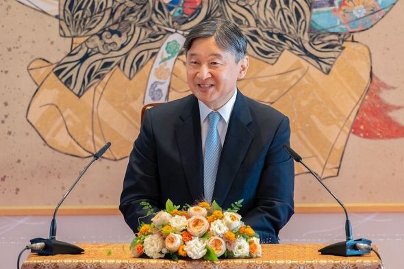 天皇陛下 稲刈り