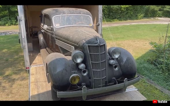 クルマ 洗車 ヴィンテージカー クライスラー