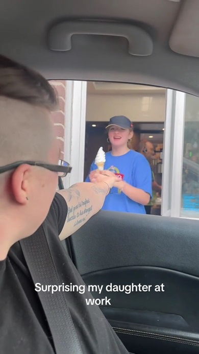 マックのドライブスルー