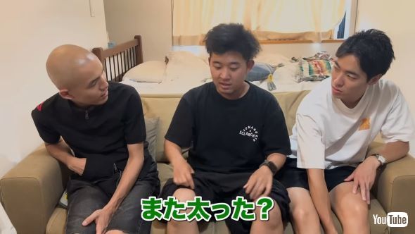 都築さんに体重変化について聞かれる後藤さん