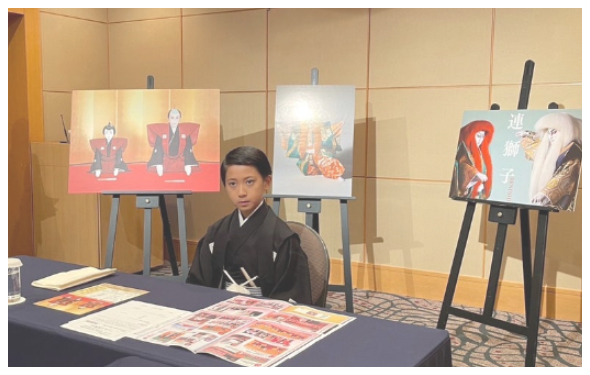 「十月大歌舞伎」の会見に一人で臨んだ市川新之助