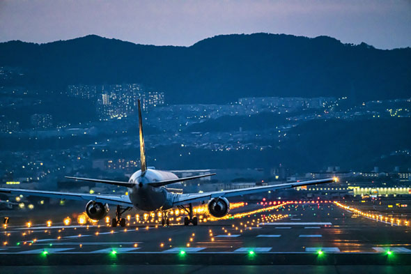 反転フラップ式案内表示機