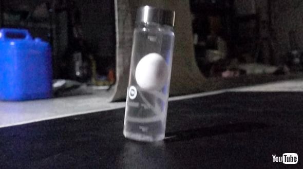 中性浮力下での卵の落下実験