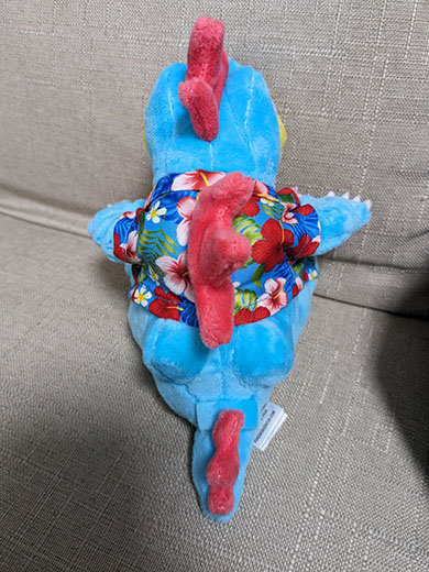 アロハを着たオーダイル（後ろ姿）