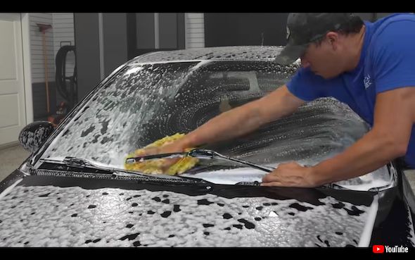 洗車 クルマ 海外 タバコ 汚れ