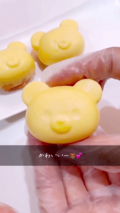 セリアのシリコン型で作ったオムライス