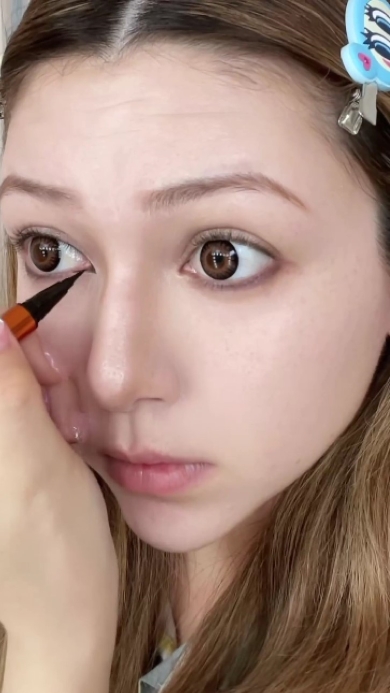 峯りあなの浜崎あゆみメイク