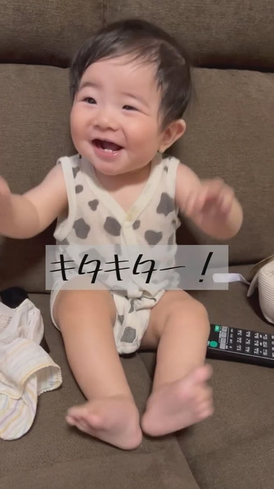 パパの帰宅に喜ぶ赤ちゃん