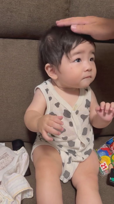 パパの帰宅に喜ぶ赤ちゃん