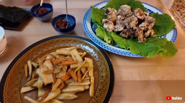 秋田県の実家に帰省した佐々木希