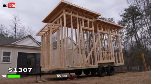 6000ドルで移動式の住居をDIYする