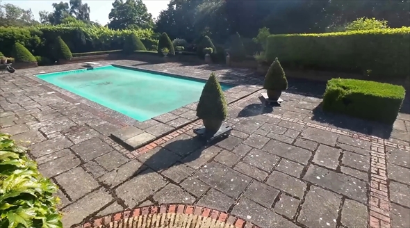 プール　清掃　ビフォーアフター