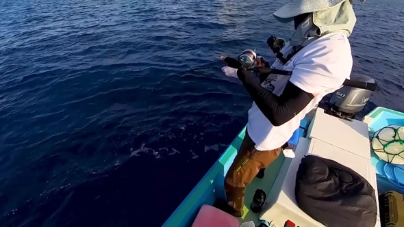 巨大魚 釣り 漁協 港 売ったら 金額 ガーラ アジ 沖縄県 伊是名島