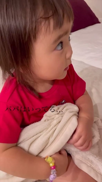 お話をする女の子