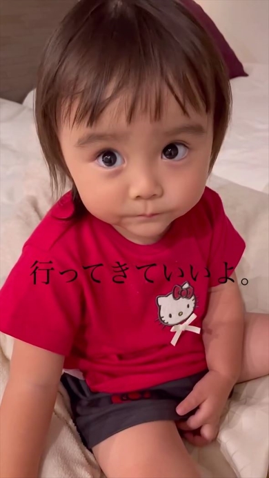 お話をする女の子