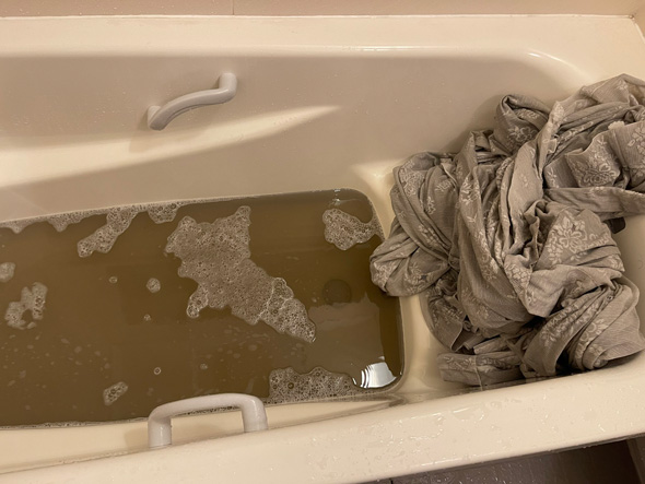 カーテン 洗ったら 色 汚れ 衝撃 中古物件 残置物