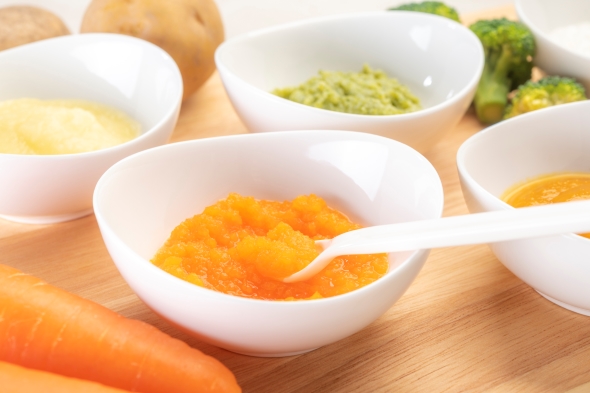 用途の違う赤ちゃん用スプーン