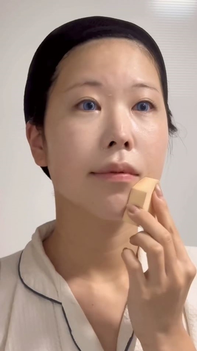 すっぴんから星街すいせいに大変身