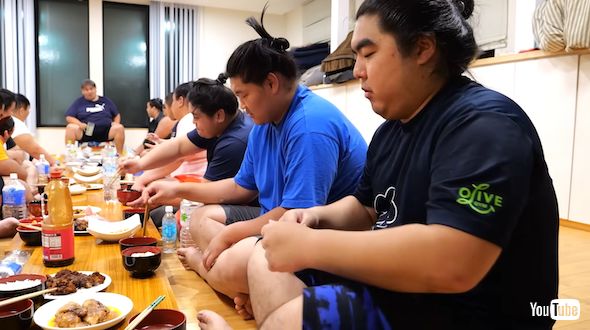 二子山部屋で大盛り唐揚げ