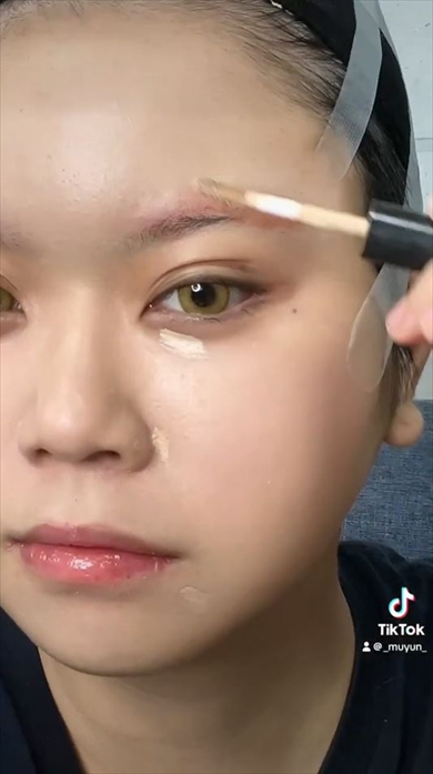 すっぴんからメイクで渡会雲雀に変身