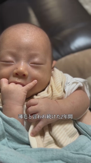 眠っている赤ちゃん