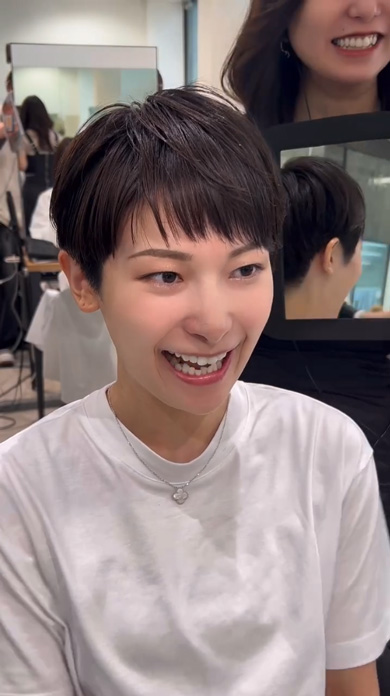 ショートヘア女性のイメージチェンジ