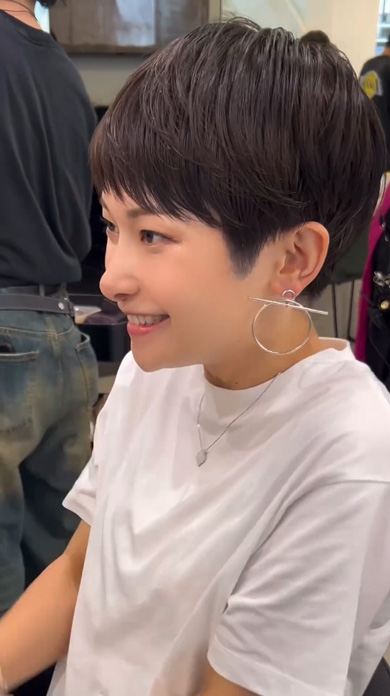 ショートヘア女性のイメージチェンジ