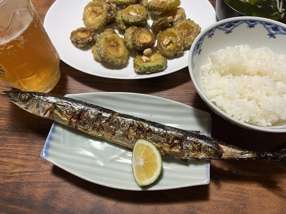さんまが並ぶ食卓