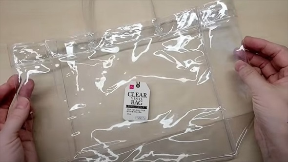 ダイソーのビニールバッグをかぎ針でアレンジ