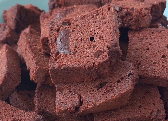 飽きてきたパウンドケーキはもう1回焼けばクッキーになるというライフハック