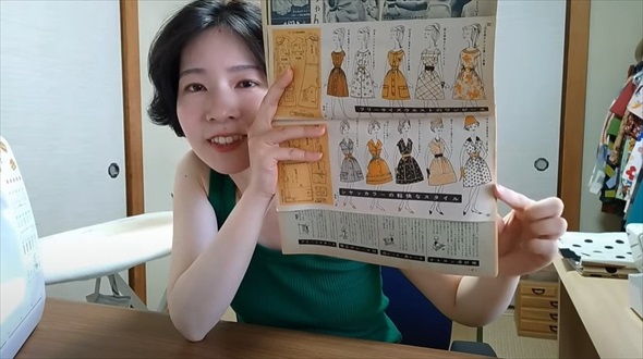 昭和のイラストを手作り服で再現してみた