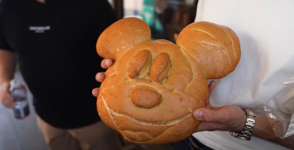 カリフォルニアのディズニーランドの全フードを食べ比べ