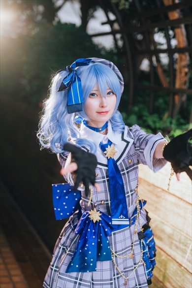 コスプレイヤーんのひらぽんぬ