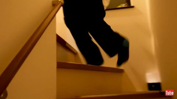 せわしなく階段を行ったり来たり