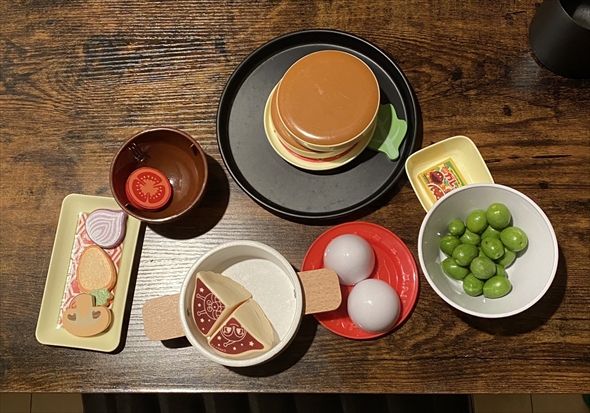 幼い娘が作ってくれた豪華な夜ごはん