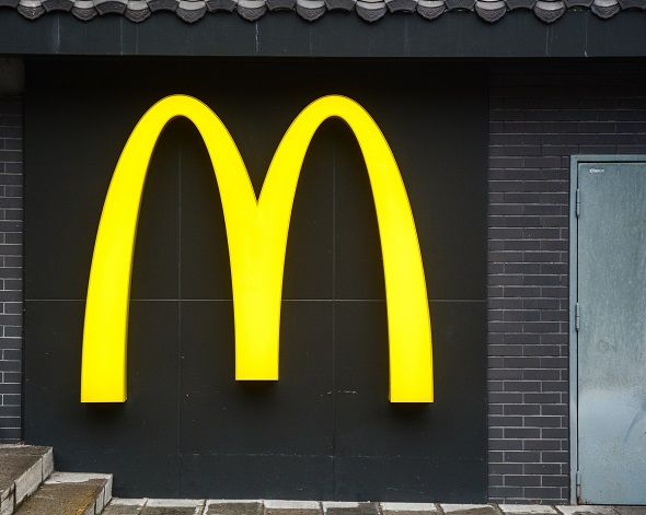 マクドナルドのロゴマークのイメージ
