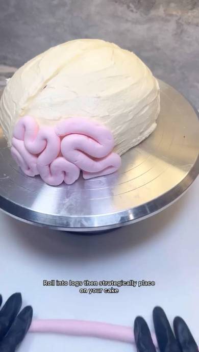 脳みそケーキ