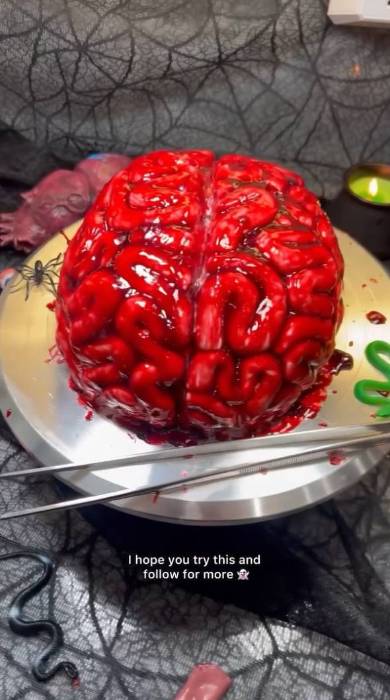 脳みそケーキ