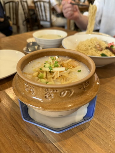 釜めしの器できたおかゆ