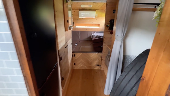 路線バスのキャンピングカーを購入